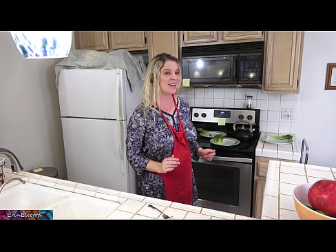 ❤️ Ibu tiri memerah susu dia di dapur sebelum kencannya Porno fb di id.hentaisea-com.ru